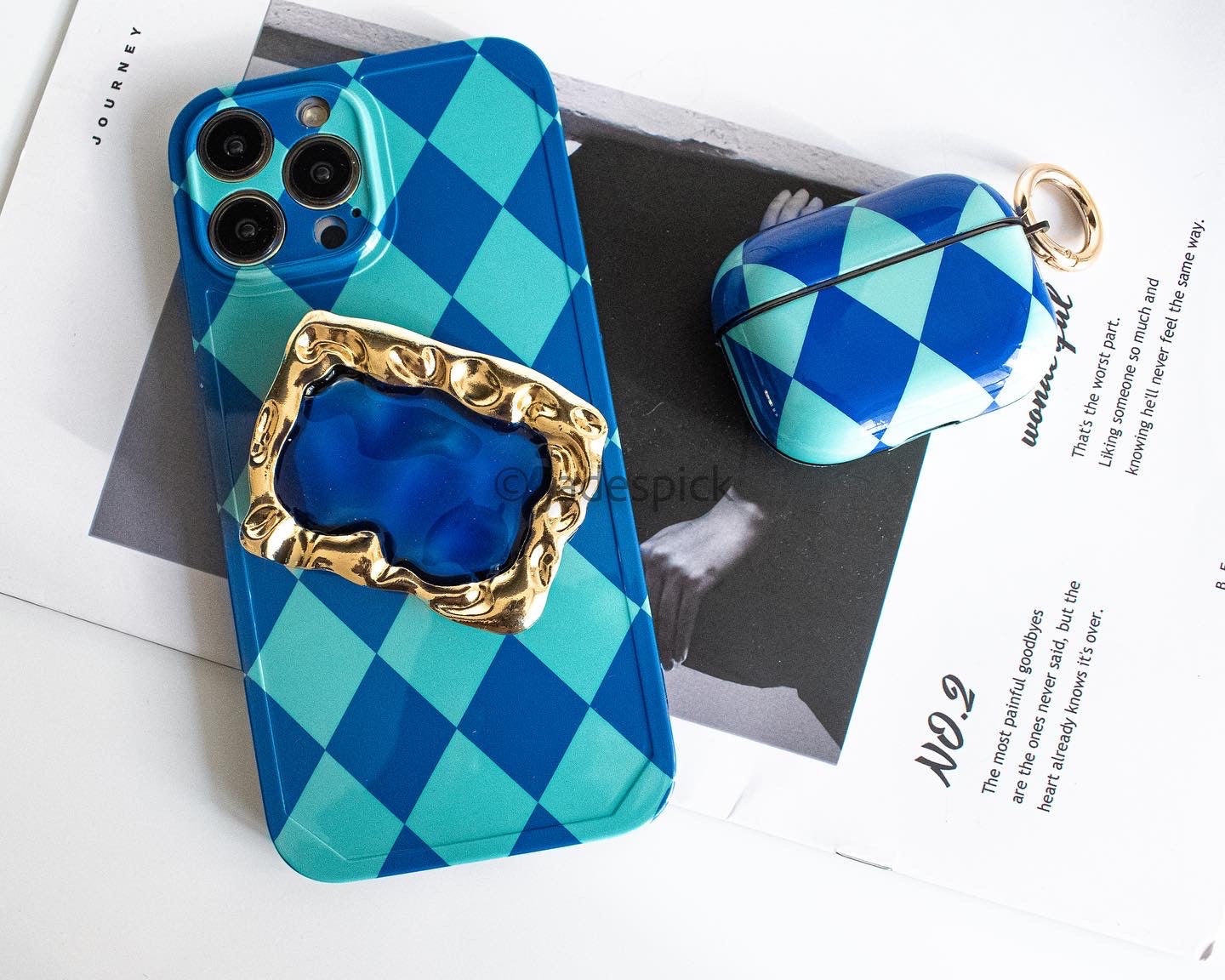 Blue Matching Protective iPhone and Airpod set